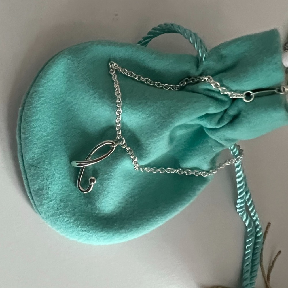 Tiffany bracelet script B charm